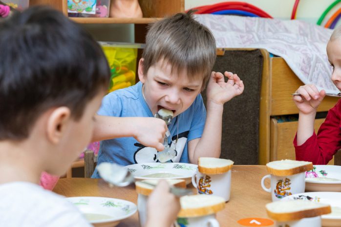 Частный детский сад обвинили в экономии на детском питании в Шымкенте