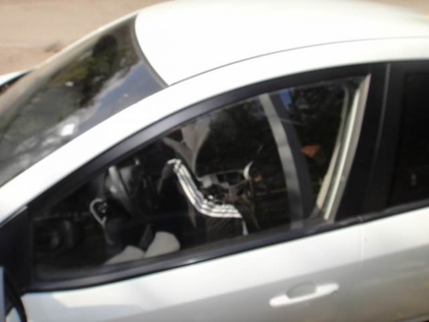 Полицейская машина в Караганде превратилась в спальное местоЭксклюзив