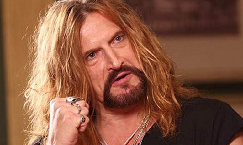 Джигурду оттаскали за волосы и разбили ему нос