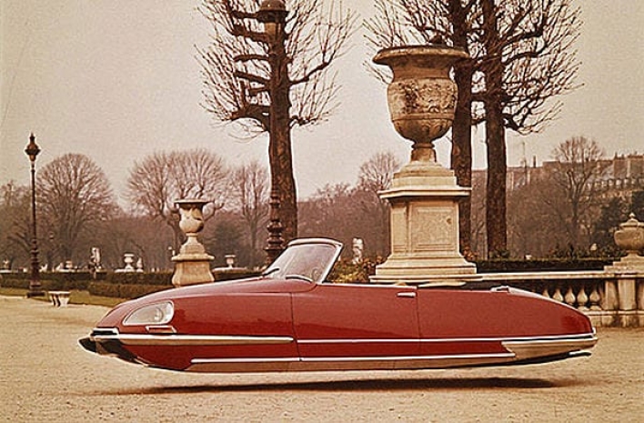 Летающие винтажные авто Citroen от Джейкоба Мунхаммара