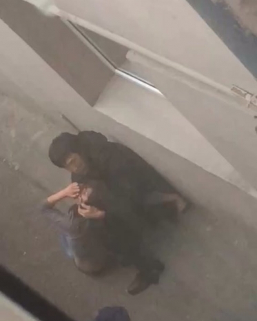 Видео с жестоким избиением девушки изучают в МВД