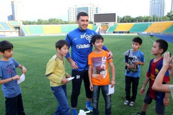 Обновленный «Кайрат» провел открытую тренировкуЭксклюзив