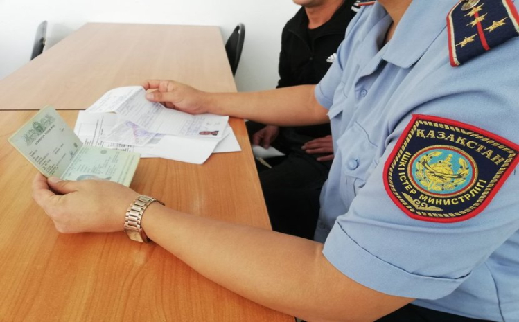 Группу граждан Узбекистана выдворили с запада Казахстана