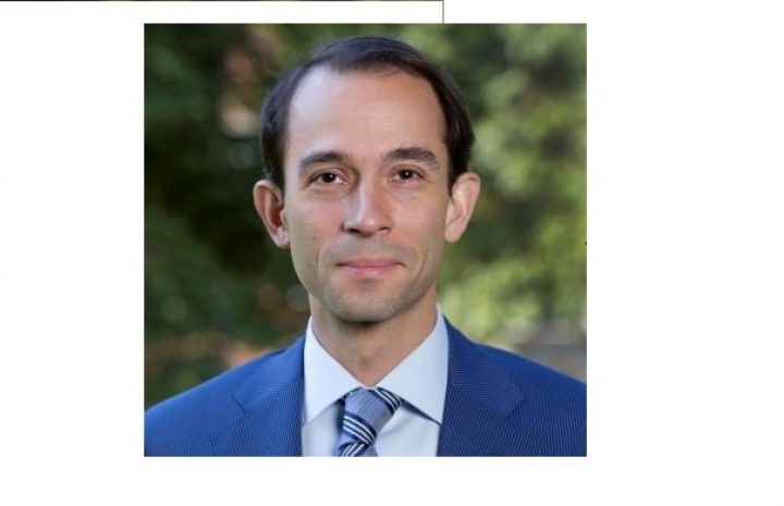 Сына посла Швеции в Казахстане требуют выгнать из школы