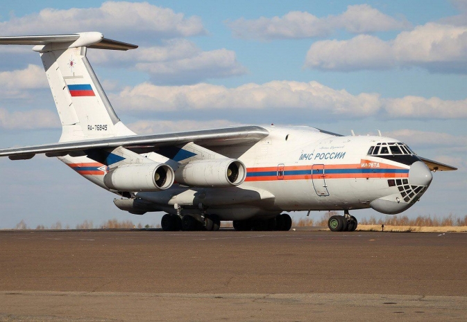 Самолет МЧС России со второй группой медиков прибыл в Кыргызстан