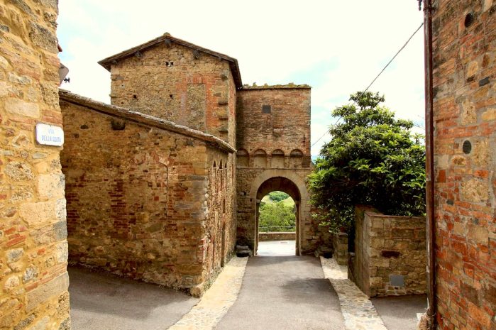 Деревня в Италии приглашает всех желающих заселиться за 20 тысяч евро