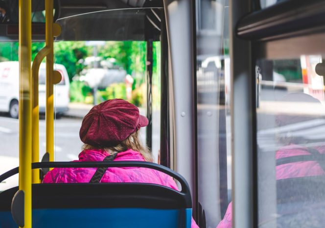 В Алматы запустили три пригородных автобусных маршрута