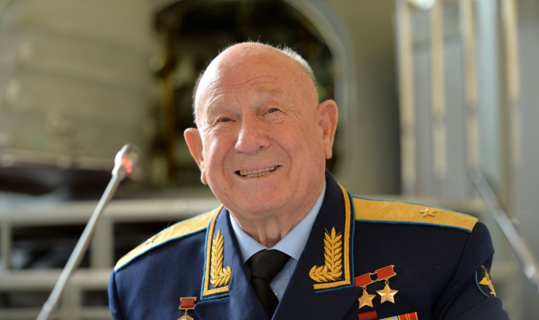 Знаменитый космонавт Алексей Леонов встречает юбилей в больнице