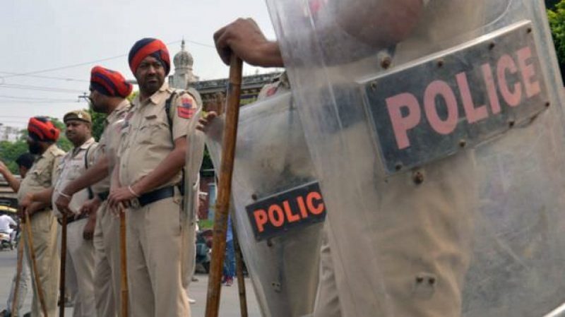 Тревогу из-за угрозы захвата самолетов объявили в трех аэропортах в Индии