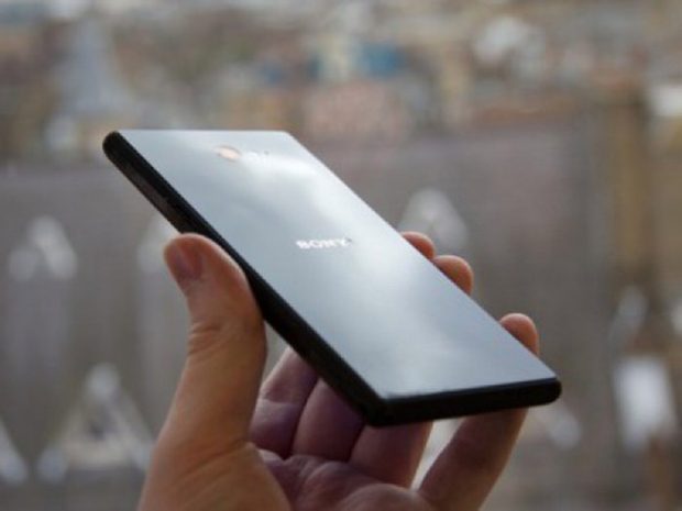 Sony покажет новый водонепроницаемый телефон Xperia M2 Aqua