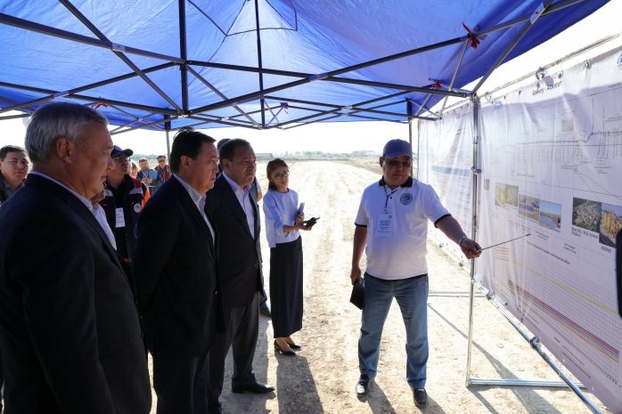 Аскар Мамин проинспектировал реализацию «Нұрлы жол» и ГПИИР РК в Мангистауской области