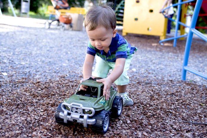 Восьмилетний мальчик в третий раз угнал автомобиль в Уральске