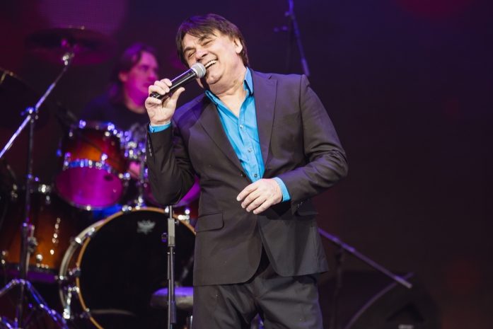 Александр Серов судится с Первым каналом