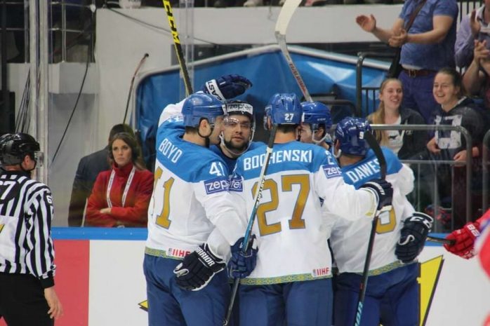 Казахстанские хоккеисты победили Норвегию в отборе на Олимпиаду-2018