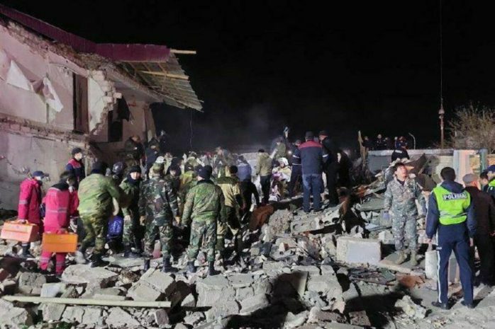 11 человек пострадали при взрыве газового баллона в Жанаозене