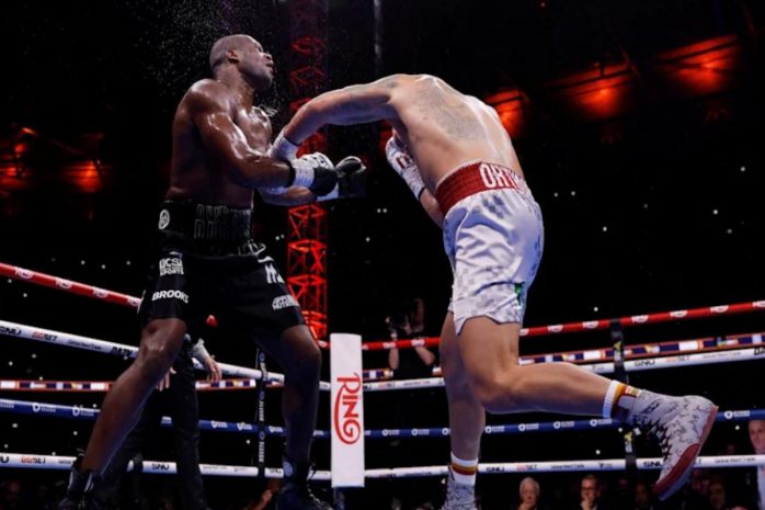Александр Усик одержал победу над британцем Даниэлем Дюбуа