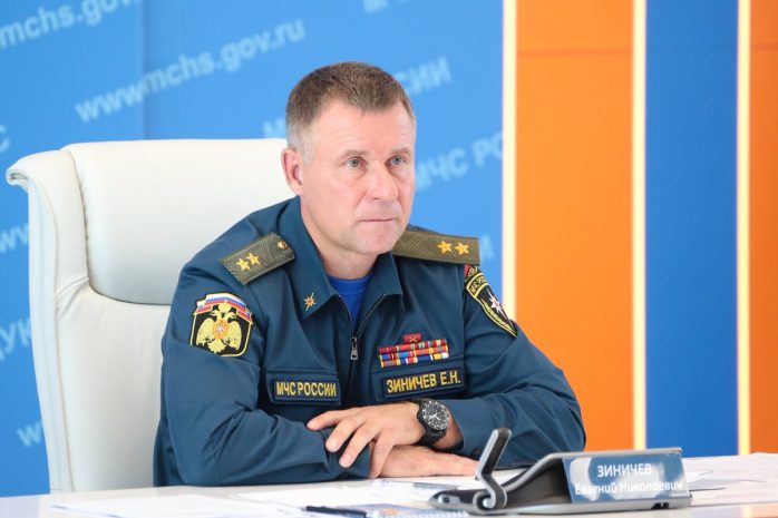 Во время учений трагически погиб глава МЧС России