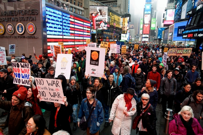 Антивоенные протесты начались в США