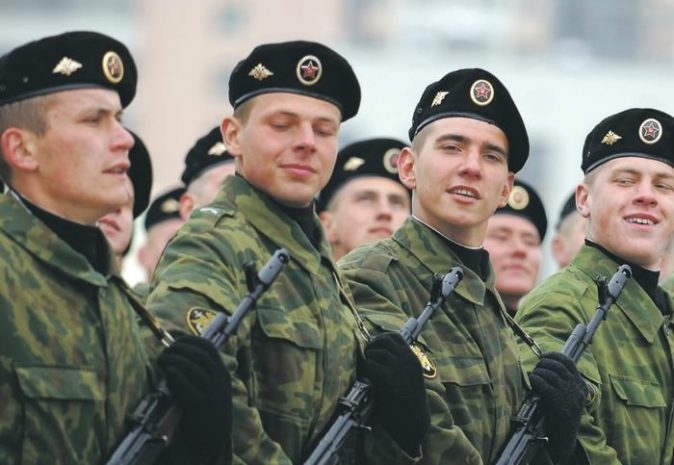 В России запретят выкладывать в интернет фотографии со службы