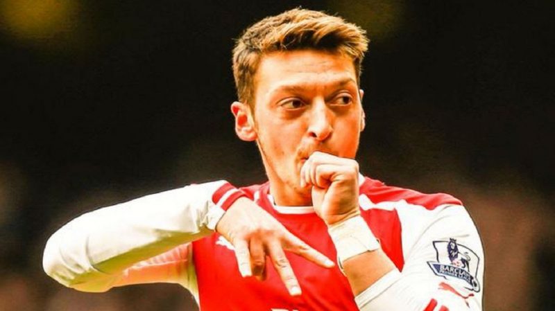 Месут Озил ушел из сборной Германии из-за расизма