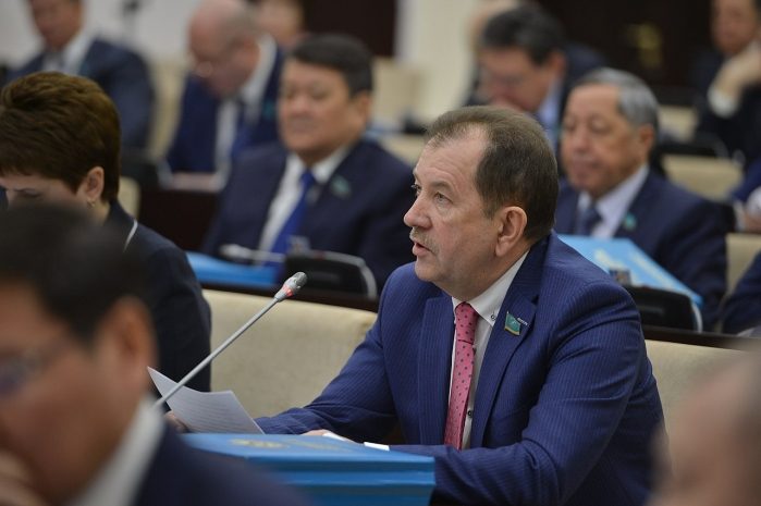 Экс-сенатор Бортник стал членом Счетного комитета