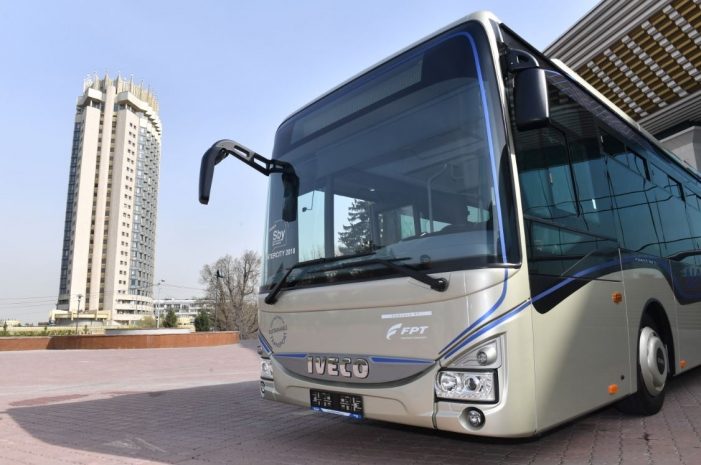 До «Медеу» в Алматы пассажиров будет возить новый автобус на газе