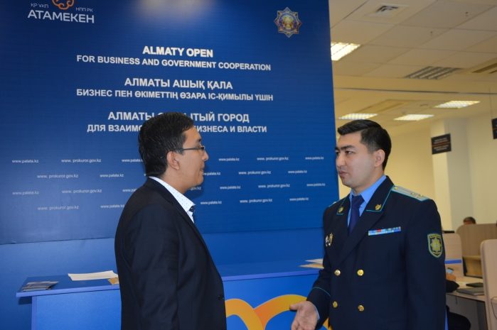 Прокурор готов получить кредит вместе с инвалидом