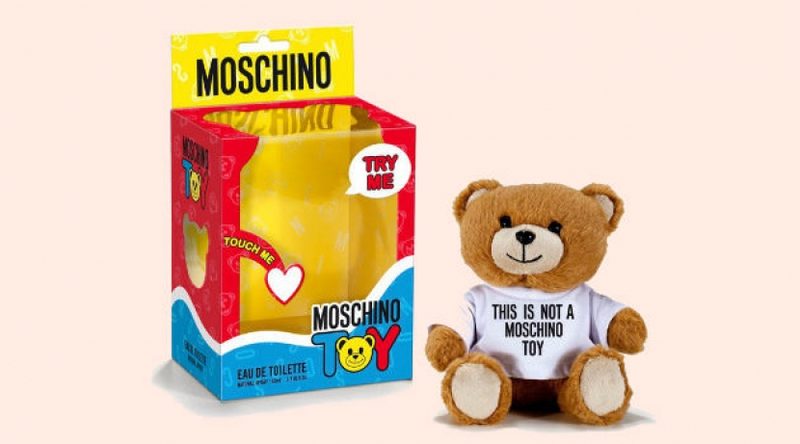 Изабели Фонтана стала лицом нового аромата Toy от Moschino