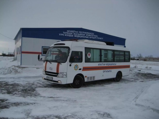 В Павлодарской области из сломанного автобуса эвакуировали 20 человек