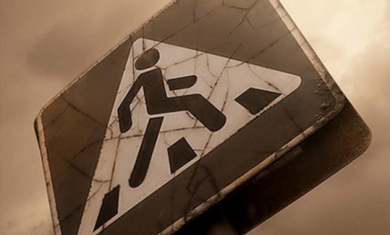 Сотрудник полиции наехал на пешехода в Караганде