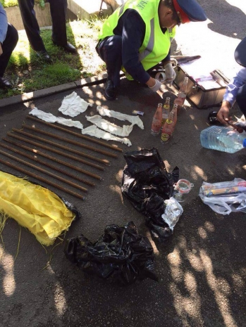 На площади Республики в Алматы обнаружены бутылки с зажигательной смесью