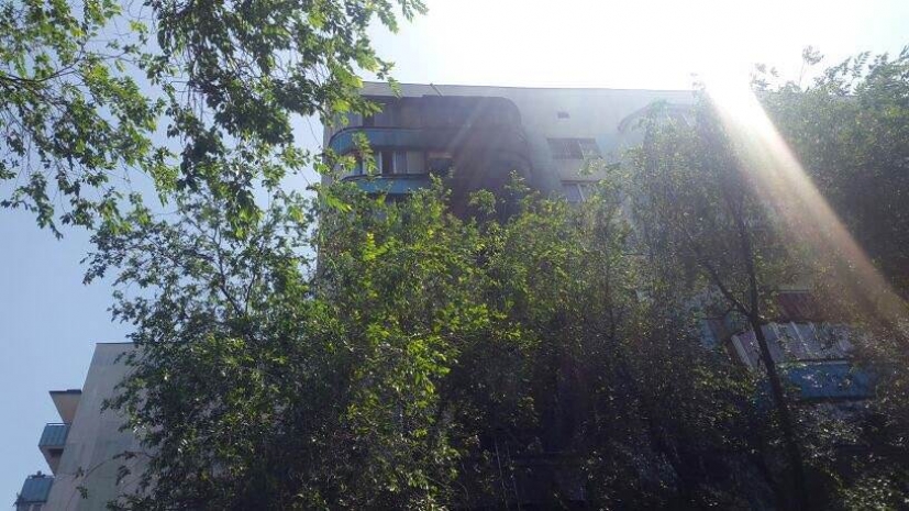 В Алматы горит дом, эвакуировано 40 человек