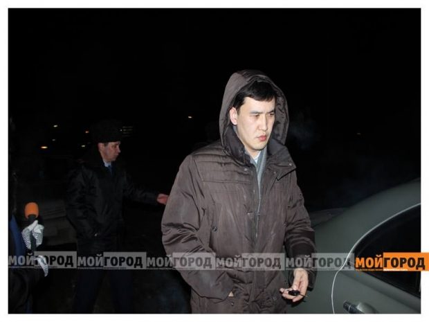 В Казахстане задержали полицейского с поддельными номерами