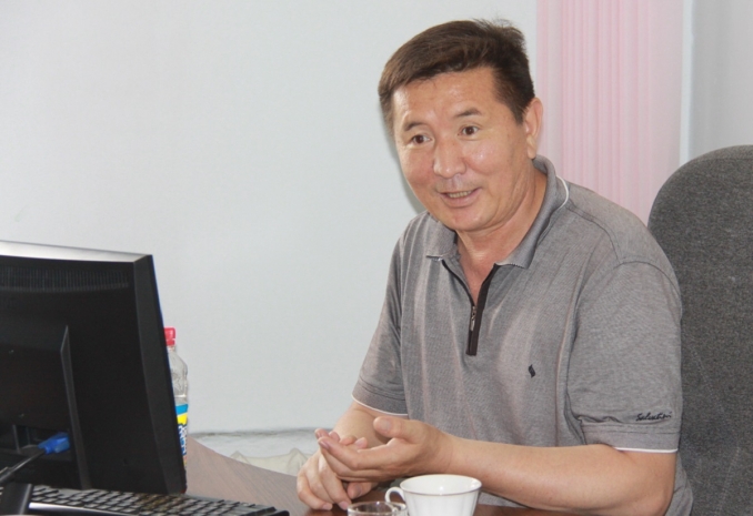 Казахские девушки ради денег готовы на все — актер Бекжан Турыс