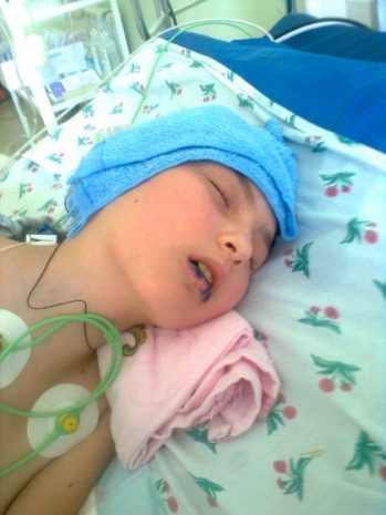 11-летняя казахстанка впала в кому при лечении в частной клиникеЭксклюзив