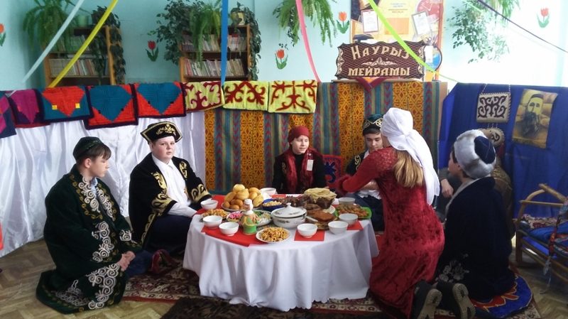 Врачи рассказали, как избежать пищевых отравлений в школах в Наурыз