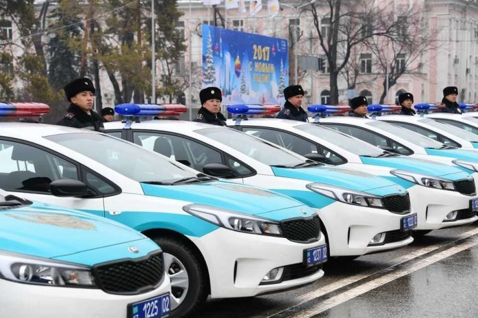 Алматинцы попытались сорвать встречу Байбека с населением