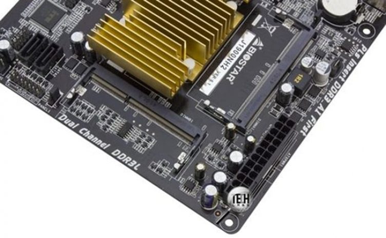 Micro-ITX плата на основе SoC Intel Celeron J1900