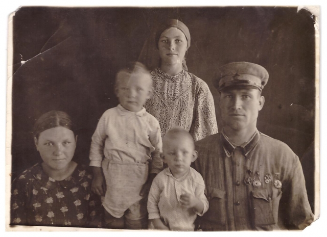 Спустя 76 лет казахстанец узнал о судьбе собственного деда