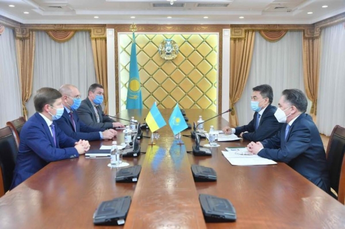 Встреча с наблюдателями от Верховной рады Украины прошла в парламенте Казахстана