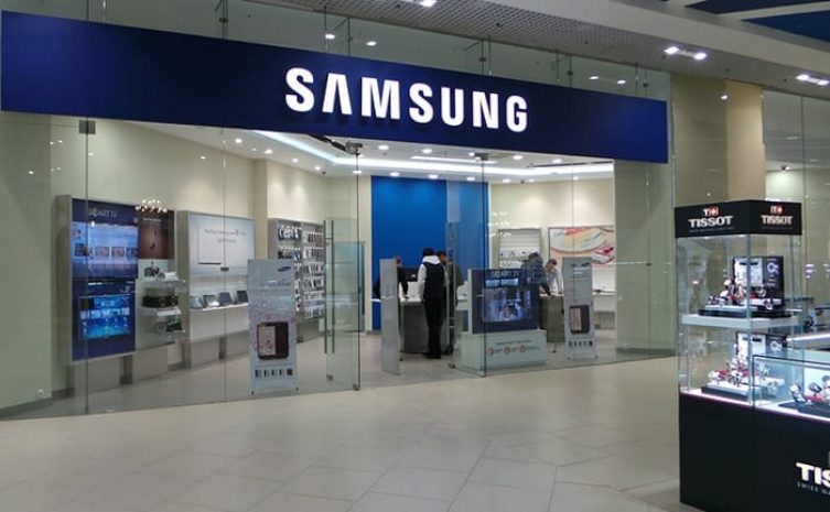 Samsung приостановила работу 20% магазинов в России