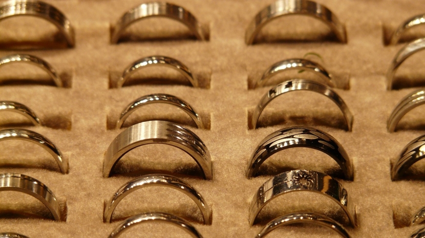 В Астане не рекомендуют покупать золотые украшения