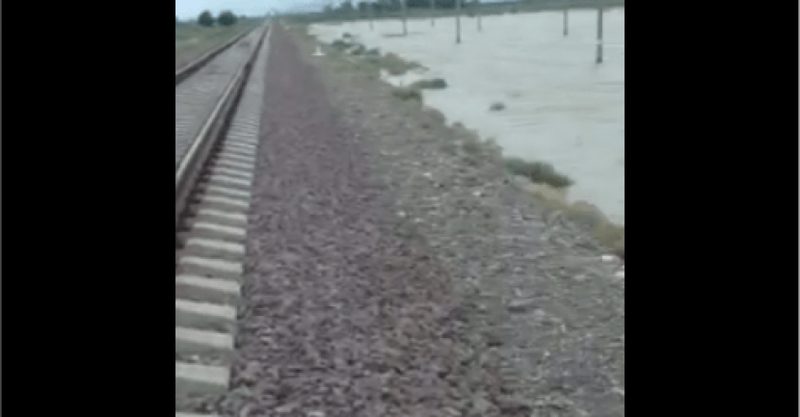 В Алматинской области вода вплотную подошла к железной дороге