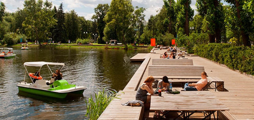 Бывший десантник утонул в пруду в Парке Горького в Москве