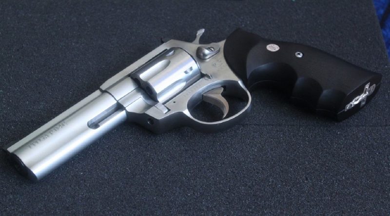 В Алматы предложили вооружить казахстанцев «травматами»