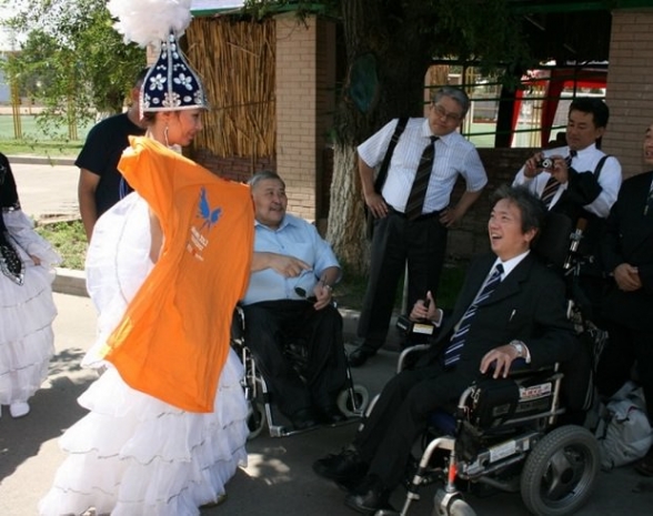 Предприниматели с инвалидностью получают гранты в Казахстане