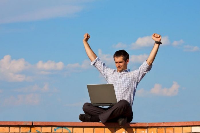 Самозанятым казахстанцам будут звонить из ЕНПФ