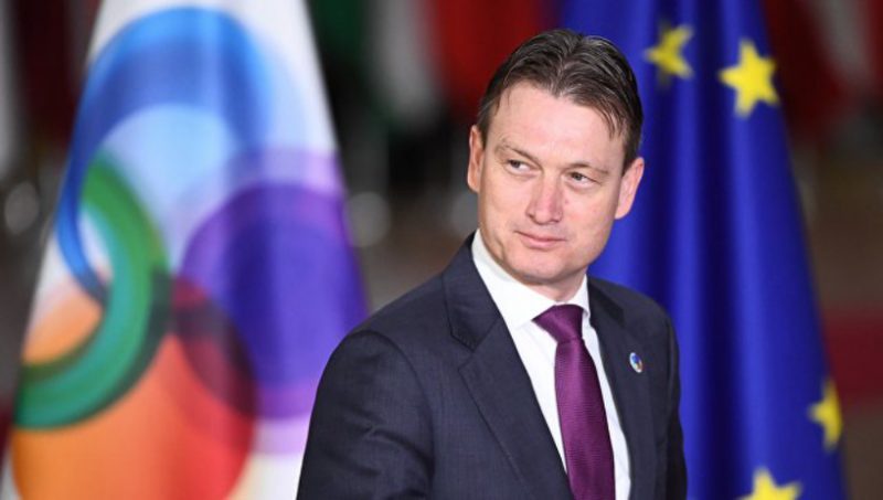 Солгавший о встрече с Путиным глава МИД Нидерландов ушел в отставку