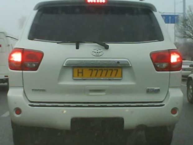 Номер «777» на авто в Казахстане будет стоить полмиллиона