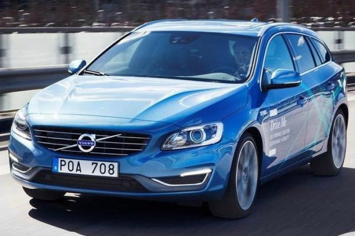 Volvo выпустила на дороги Швеции сотню «беспилотников»